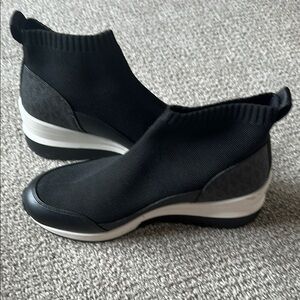 Michael Kors Black Slip-On Sneakers with Knit Upper ( used  like new )